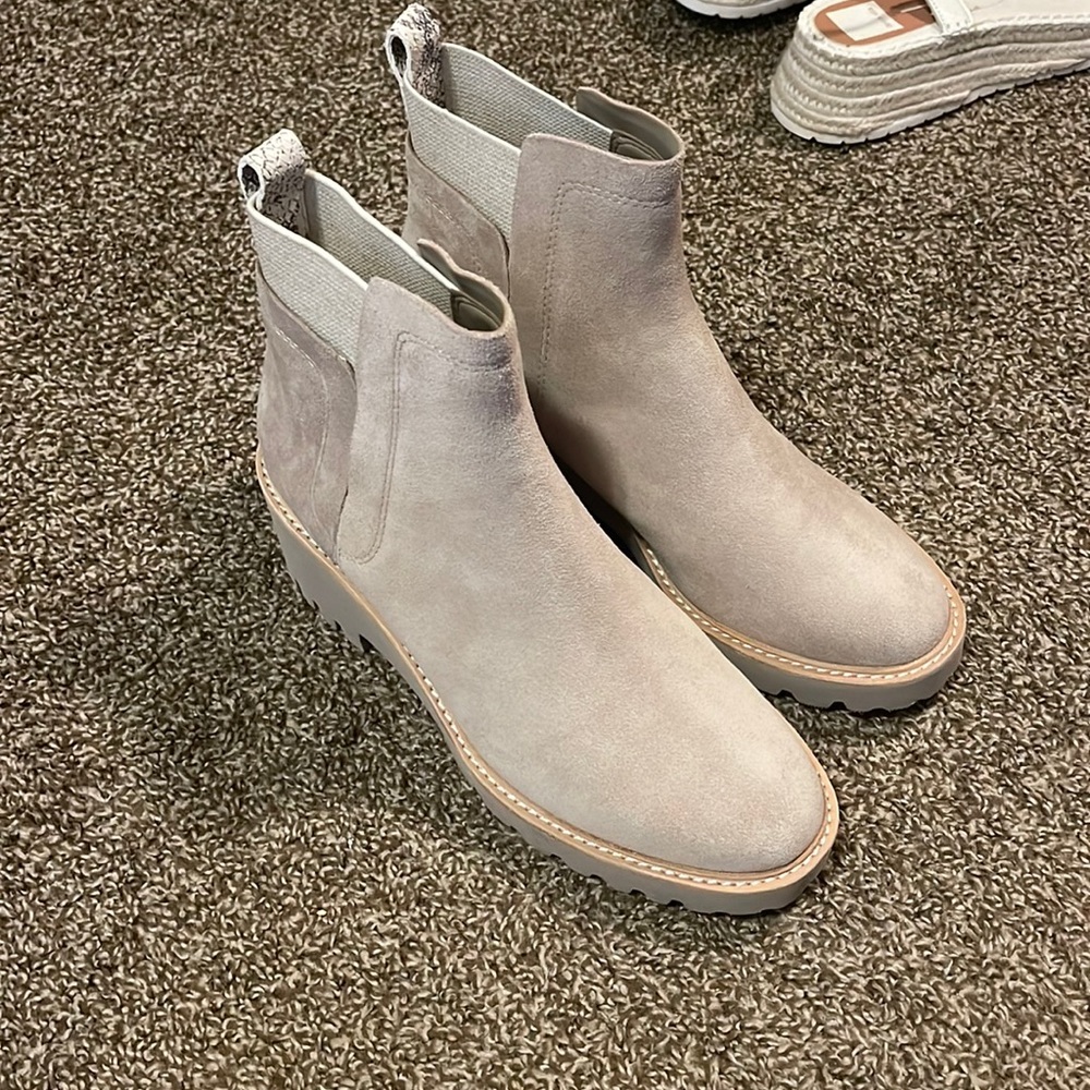 Brand New Dolce Vita Beige Suede booties